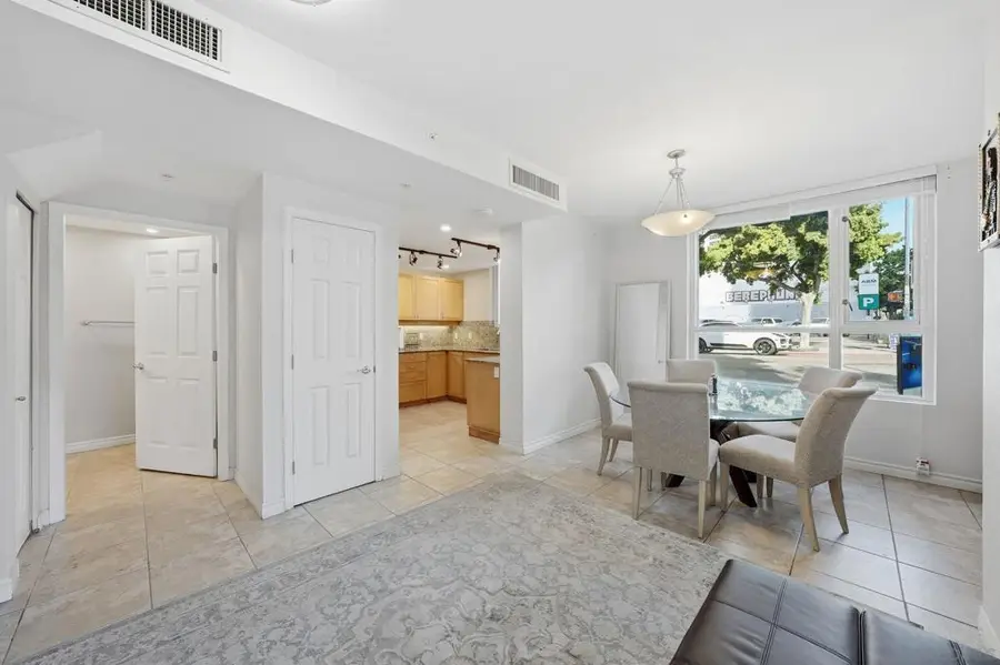 1240 India #111, San Diego, CA 92101 - #3