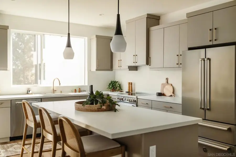 3863 N Riley Ln, Los Angeles, CA 90065 - #3