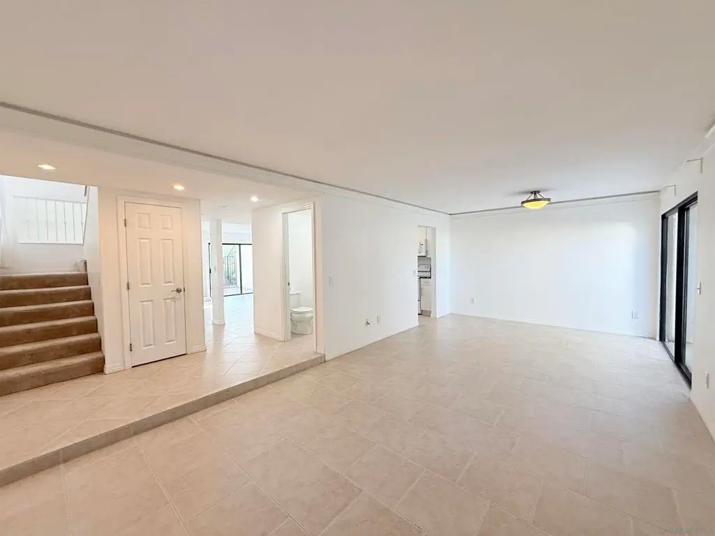 8725 Caminito Abrazo, La Jolla, CA 92037 - #1