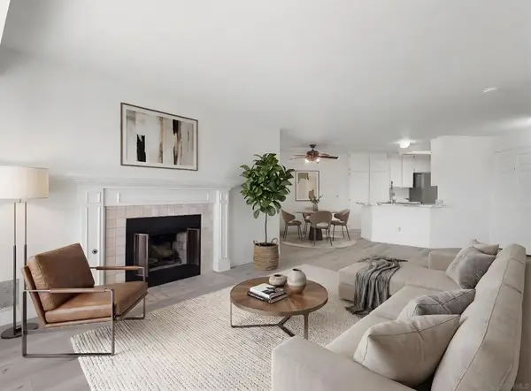 7087 Camino Degrazia #141, San Diego, CA 92111