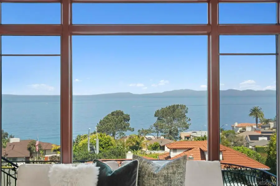 1745 Amalfi St, La Jolla, CA 92037 - #2