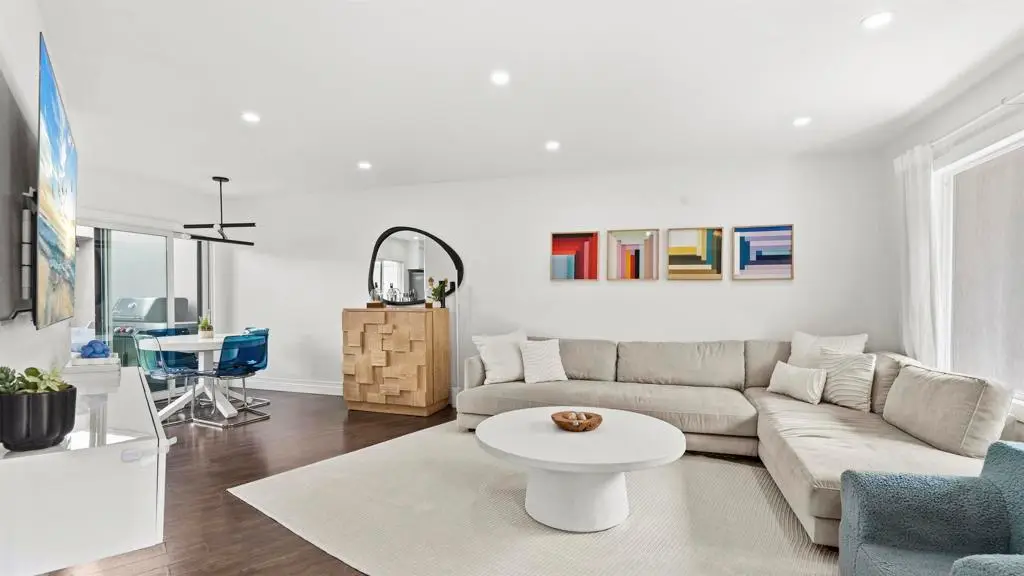 8490 Via Sonoma #10, La Jolla, CA 92037 - #1