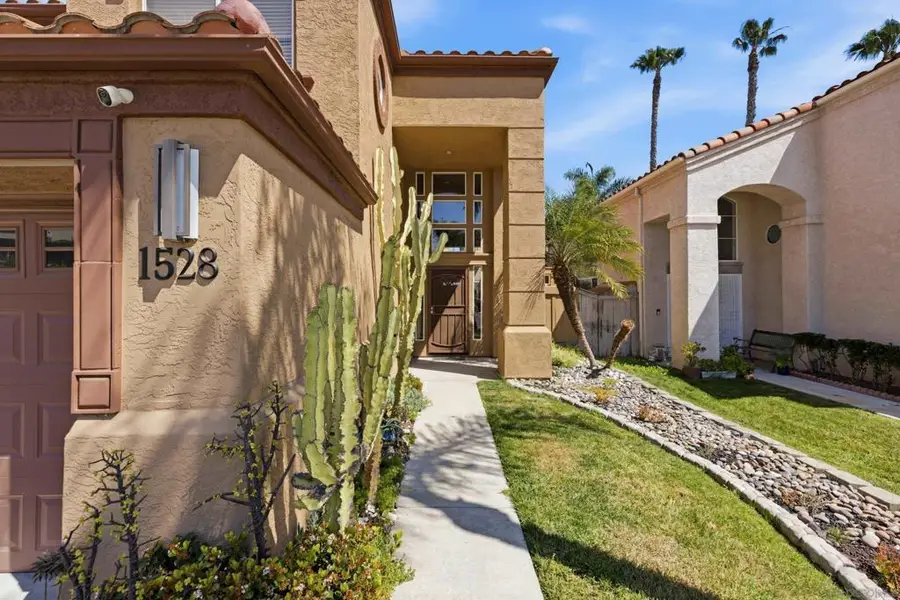 1528 Via Otano, Oceanside, CA 92056 - #2