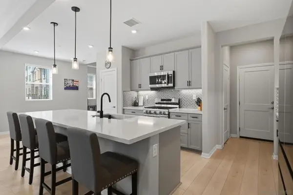 1700 Valley Oak Way, Oceanside, CA 92056