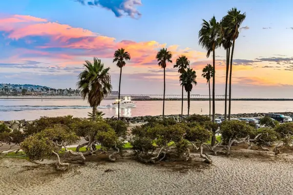 2623 Ocean Front Walk, San Diego, CA 92109