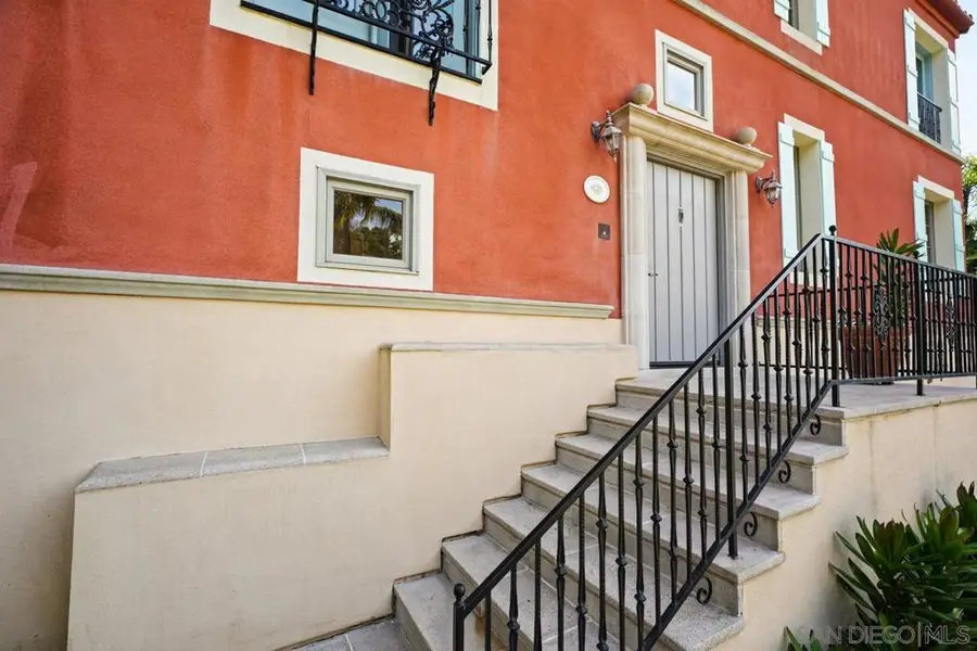 1631 Mimulus Way, La Jolla, CA 92037 - #2