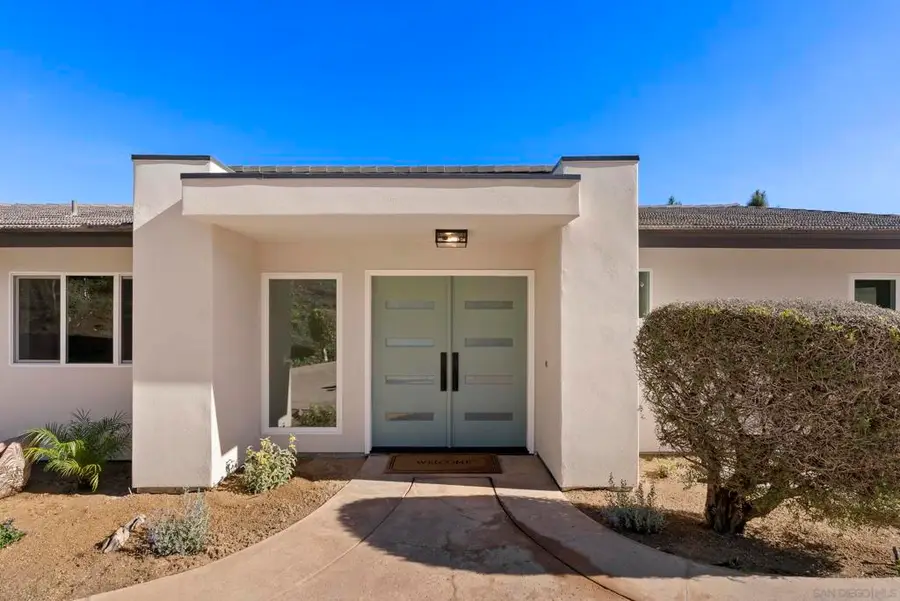 7875 Bellakaren Pl, La Jolla, CA 92037 - #3
