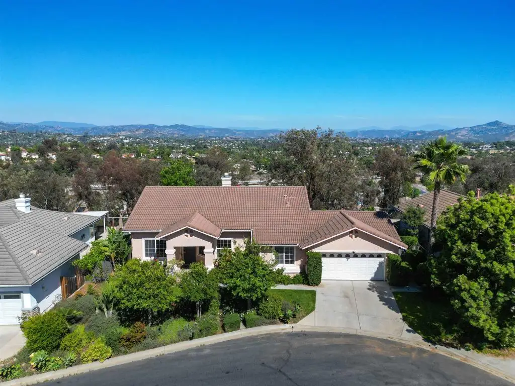 1992 Ridge Way Glen, Escondido, CA 92029 - #1