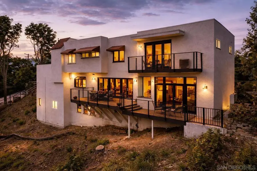 1052 N Kenter Avenue, Los Angeles, CA 90049 - #2