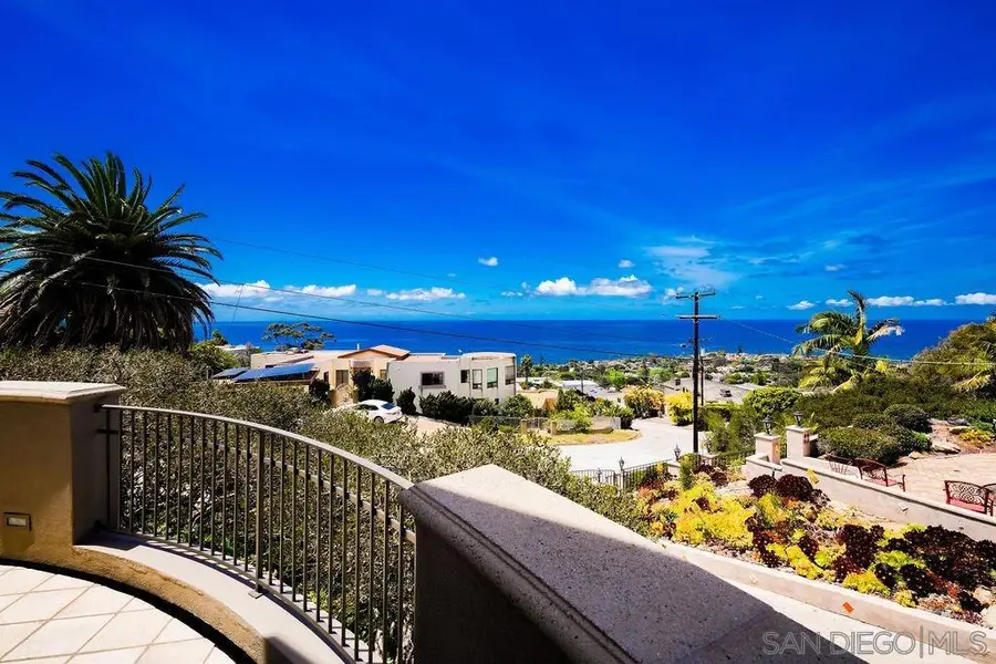 5931 La Jolla Corona, La Jolla, CA 92037 - #2