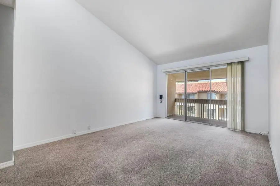 4600 Lamont #301, San Diego, CA 92109 - #2