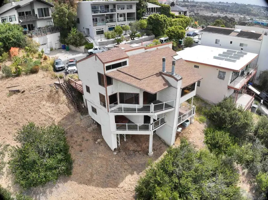 2415 La France St., San Diego, CA 92109 - #3