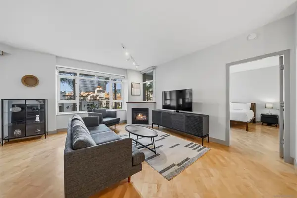 700 W Harbor #407, San Diego, CA 92101
