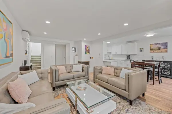 8963 Caminito Fresco, La Jolla, CA 92037