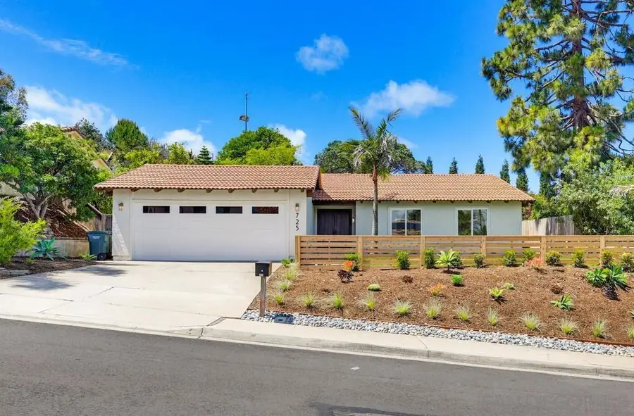725 Santa Florencia, Solana Beach, CA 92075 - #3