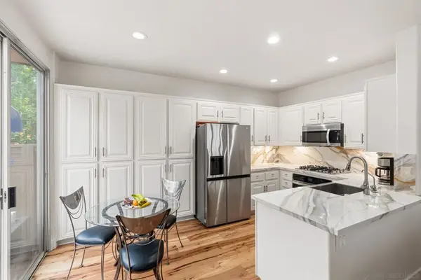 5572 Renaissance Ave. #3, San Diego, CA 92122