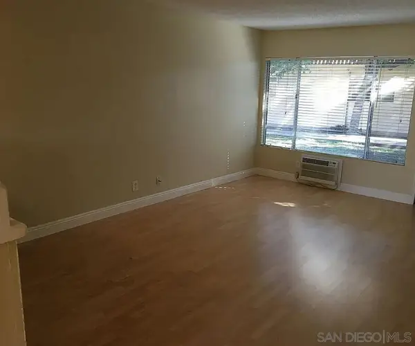 2012 E Mission Ave #11, Escondido, CA 92027