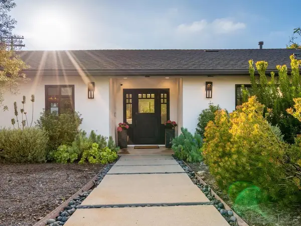 8804 Robinhood Lane, La Jolla, CA 92037