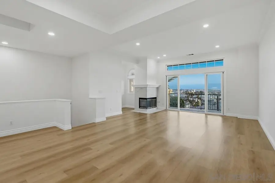 2078 San Diego, San Diego, CA 92110 - #2
