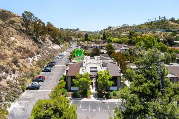 5422 Adobe Falls #10, San Diego, CA 92120