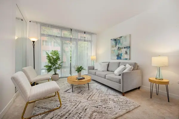 425 W Beech Street #327, San Diego, CA 92101