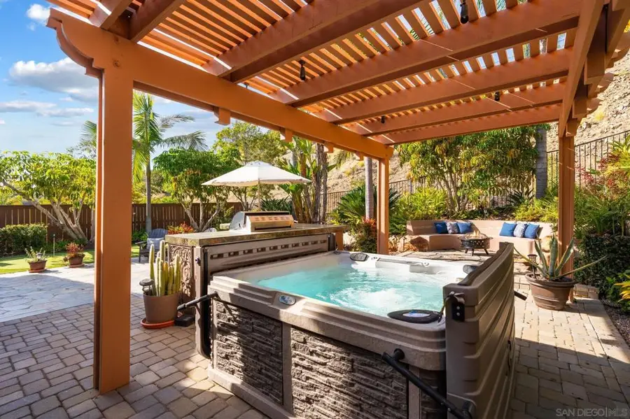 1129 Via Vera Cruz, San Marcos, CA 92078 - #2
