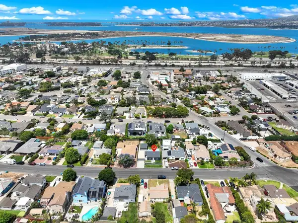2012 Erie St, San Diego, CA 92110
