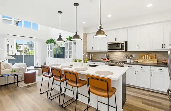 6074 Colt Pl #104, Carlsbad, CA 92009