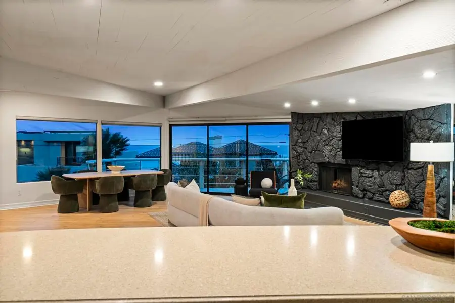 5567 Calumet Ave, La Jolla, CA 92037 - #2