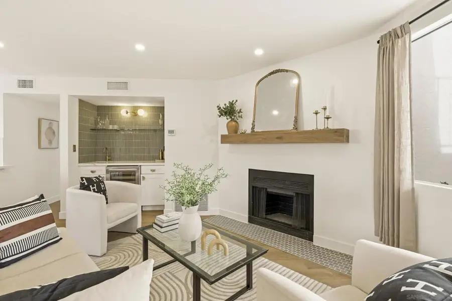 1263 Robinson Ave #13, San Diego, CA 92103 - #3