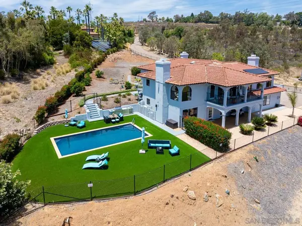 7087 Rancho Santa Fe View Ct., Rancho Santa Fe, CA 92067