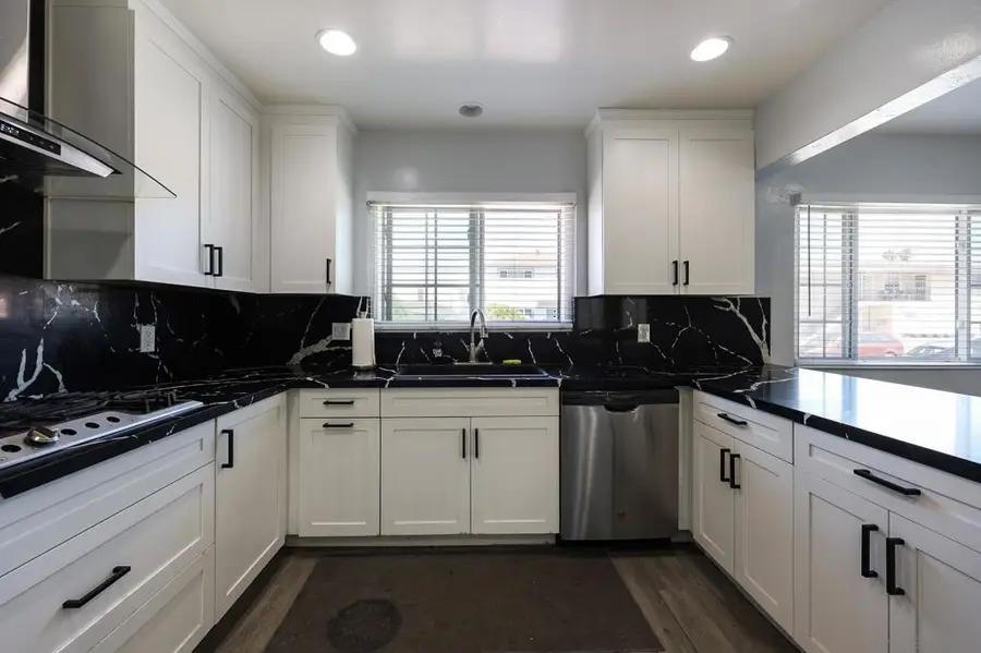 1840 Locust St, San Diego, CA 92106 - #3