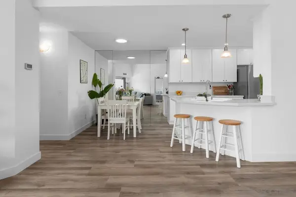 7127 Camino Degrazia #130, San Diego, CA 92111