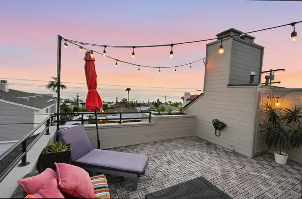 353 Dublin, Cardiff By The Sea, CA 92007