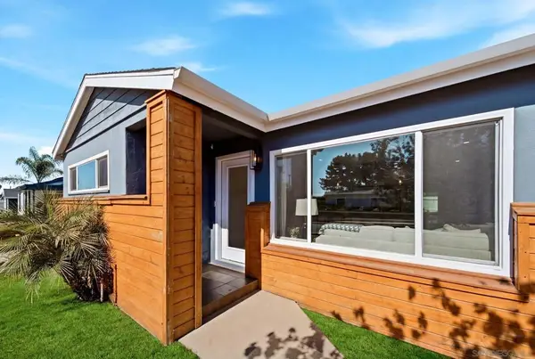 4025 Epanow Ave, San Diego, CA 92117