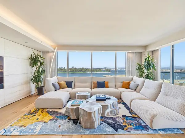 1810 Avenida Del Mundo #403, Coronado, CA 92118