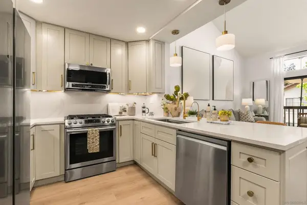 4049 Carmel View Rd #82, San Diego, CA 92130