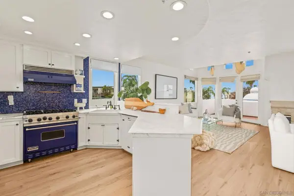 5437 La Jolla Blvd, La Jolla, CA 92037