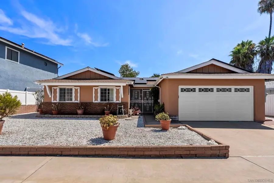 619 Meadowbrook Dr., San Diego, CA 92114 - #2