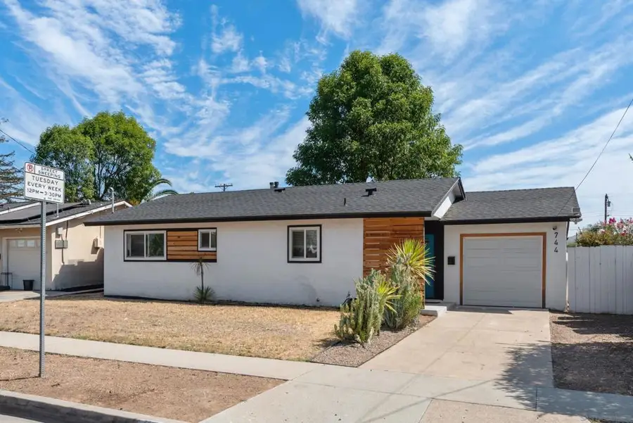 744 Begonia St, Escondido, CA 92027 - #2
