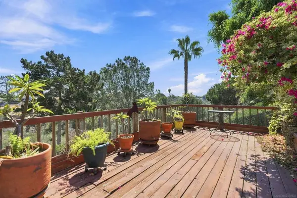 Address Withheld By Seller, San Diego, CA 92117