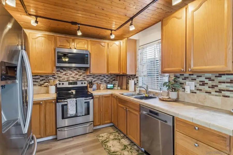 10657 Prince Carlos Ln, Santee, CA 92071 - #2