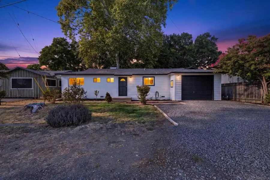 996 E Eaton Rd, Chico, CA 95973 - #2