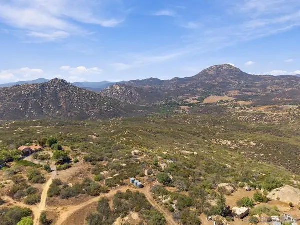 2096 Via Laura, Jamul, CA 91935