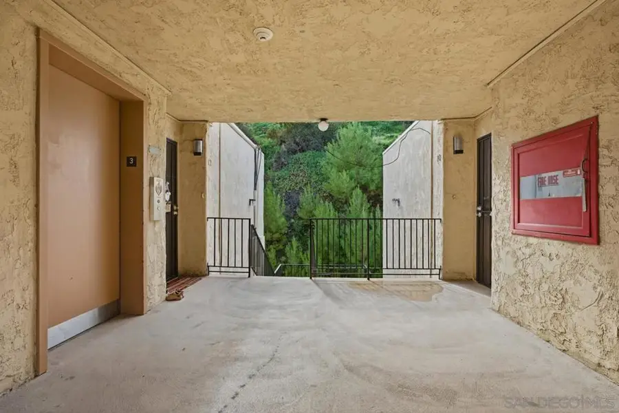 6775 Alvarado Rd #10, San Diego, CA 92120 - Image #2
