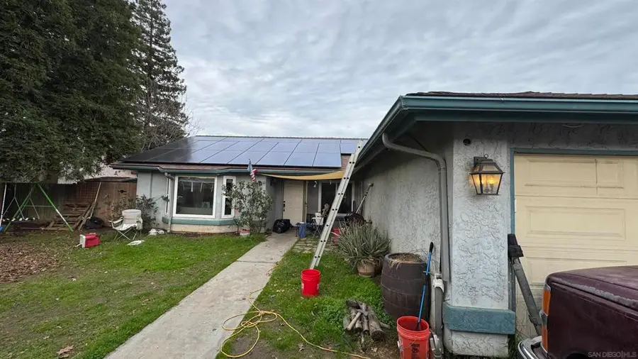 3642 W Redlands Ave, Fresno, CA 93722 - #2