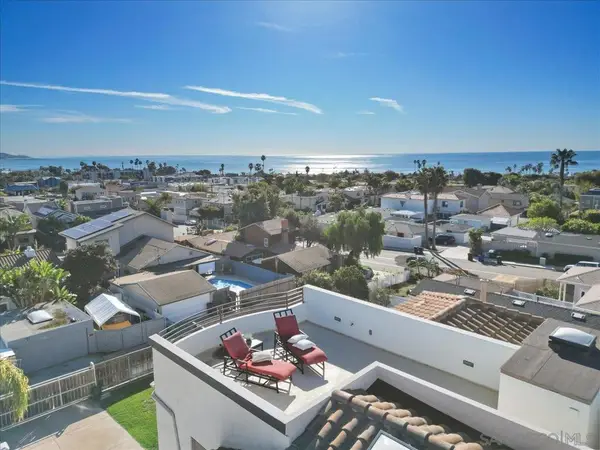 819 Van Nuys St, San Diego, CA 92109