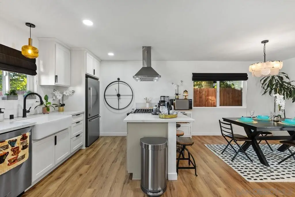 1811 Iris Way, Escondido, CA 92027 - Image #1