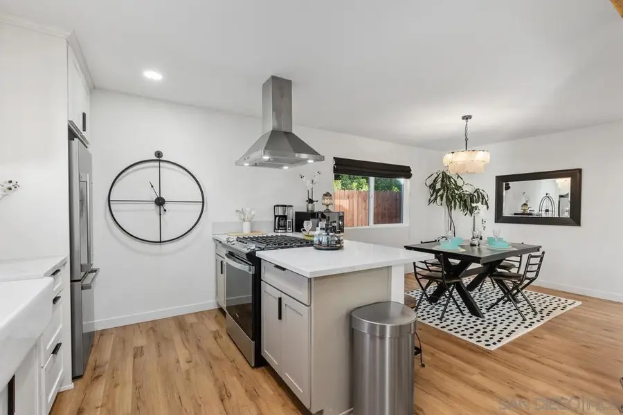 1811 Iris Way, Escondido, CA 92027 - Image #2