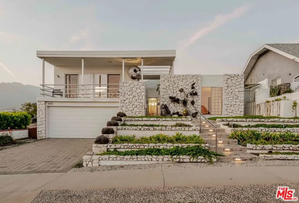 18145 Kingsport Drive, Malibu, CA 90265 - Image #1